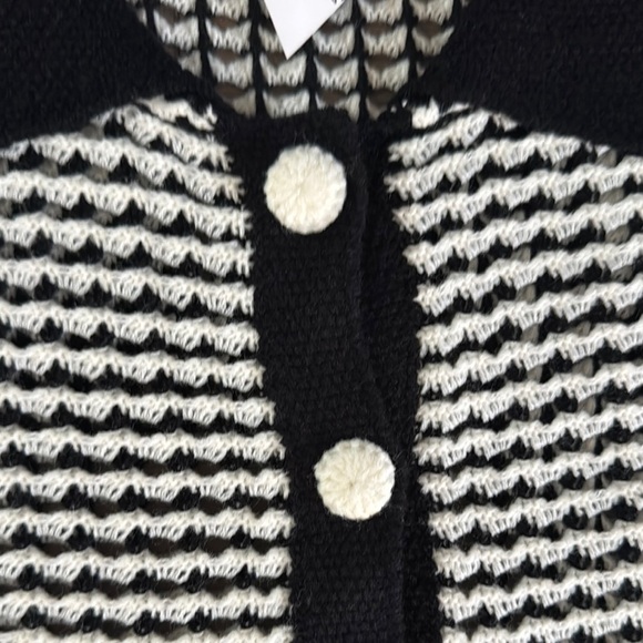 Vintage Charm Black and White Striped Women's Sweater - Picture 5 of 8